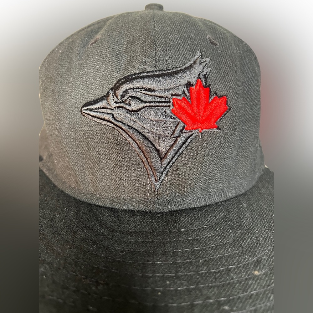 Toronto Blue Jays Blackout 59Fifty Fitted hat, baseball cap